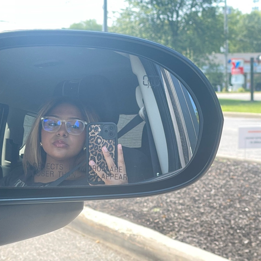 Meet your Posher, Lilly